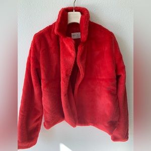 Active USA faux fur, cherry red jacket with pockets, bohemian size large EUC